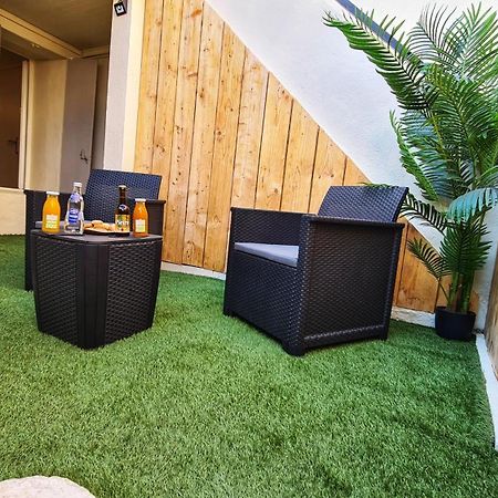 T2 Chambre Miroir Jardin Et Parking Prive Marsella Exterior foto